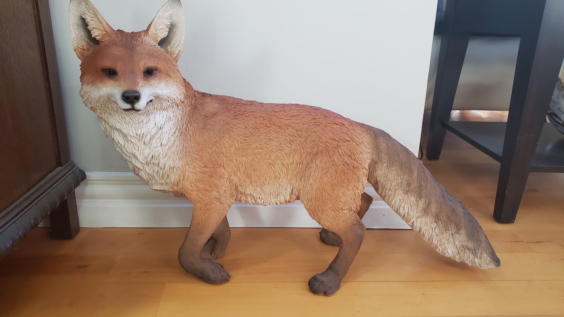 Auction for sale walking fox statue
