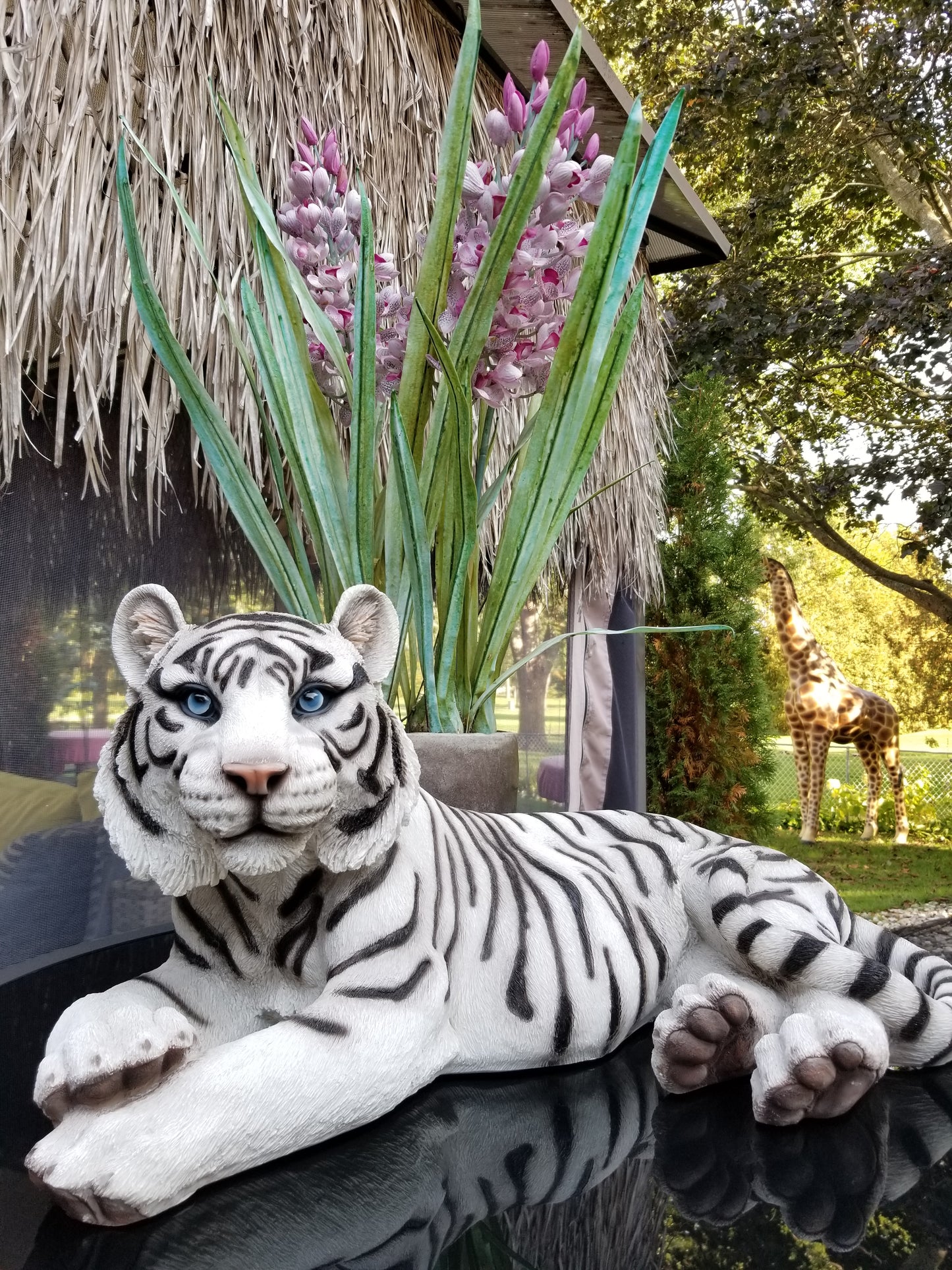 buy a white tiger statue at auction