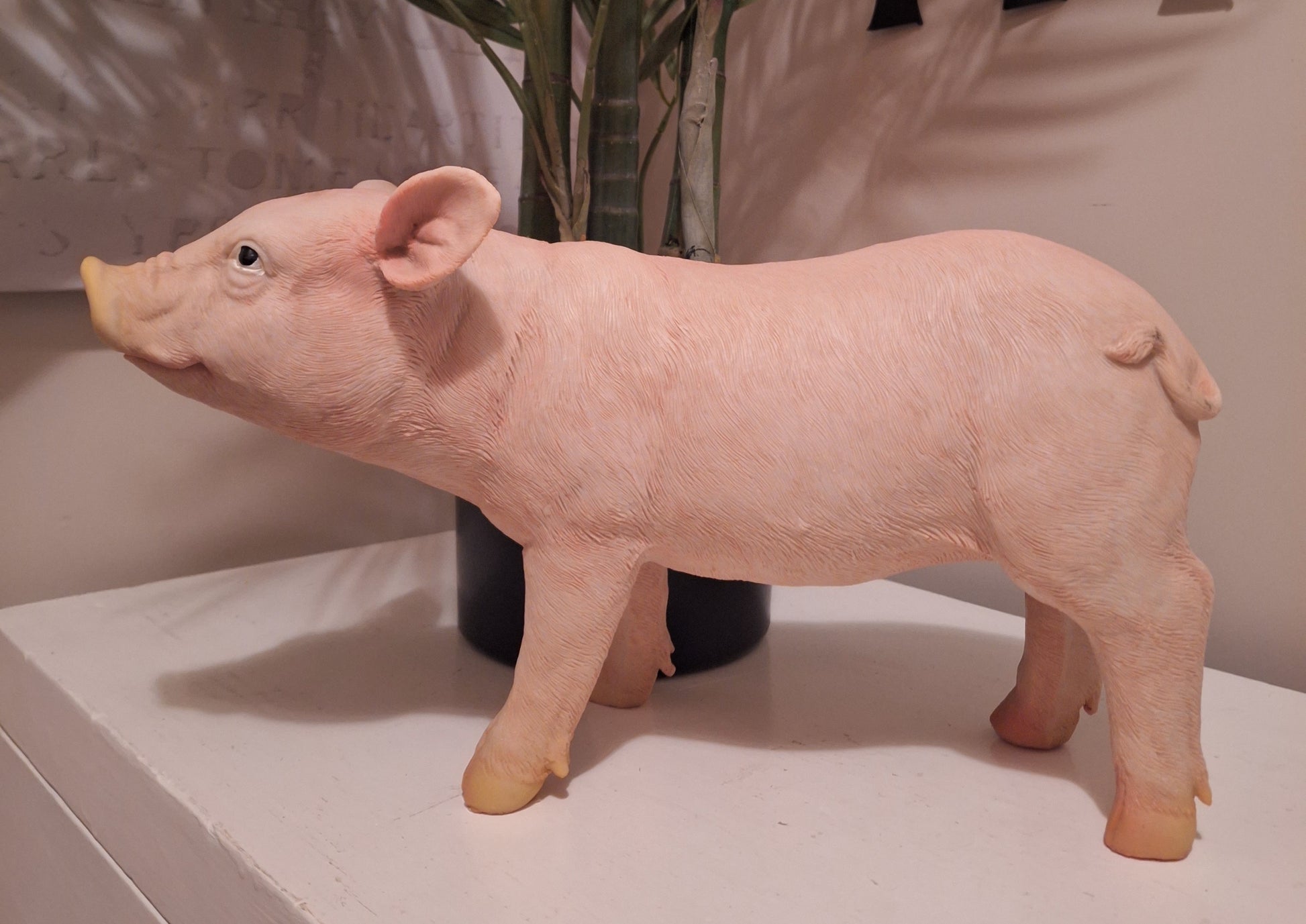 buy a pig statue at auction