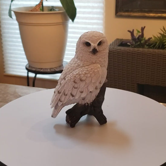 Auction for sale snowy owl statue