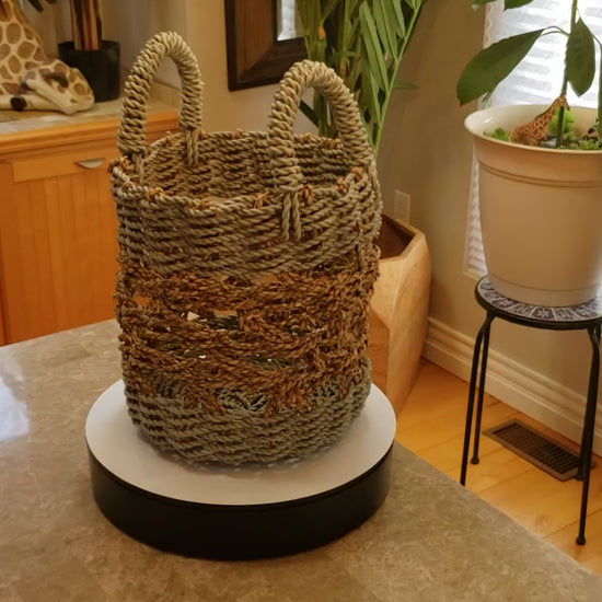 Auction for sale rope basket