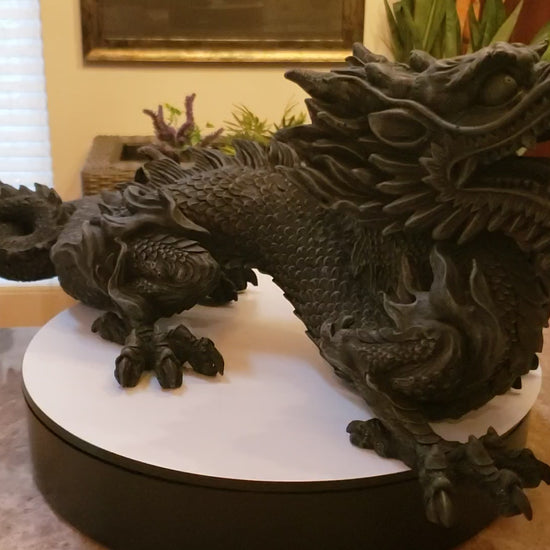Auction for sale dragon statue