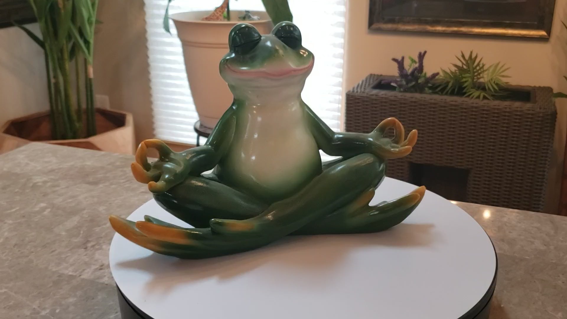 Auction for sale yoga frog statue