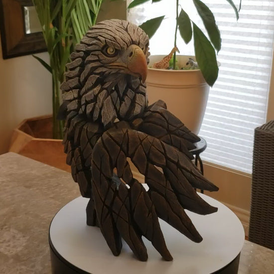 Auction for sale luxury eagle statue